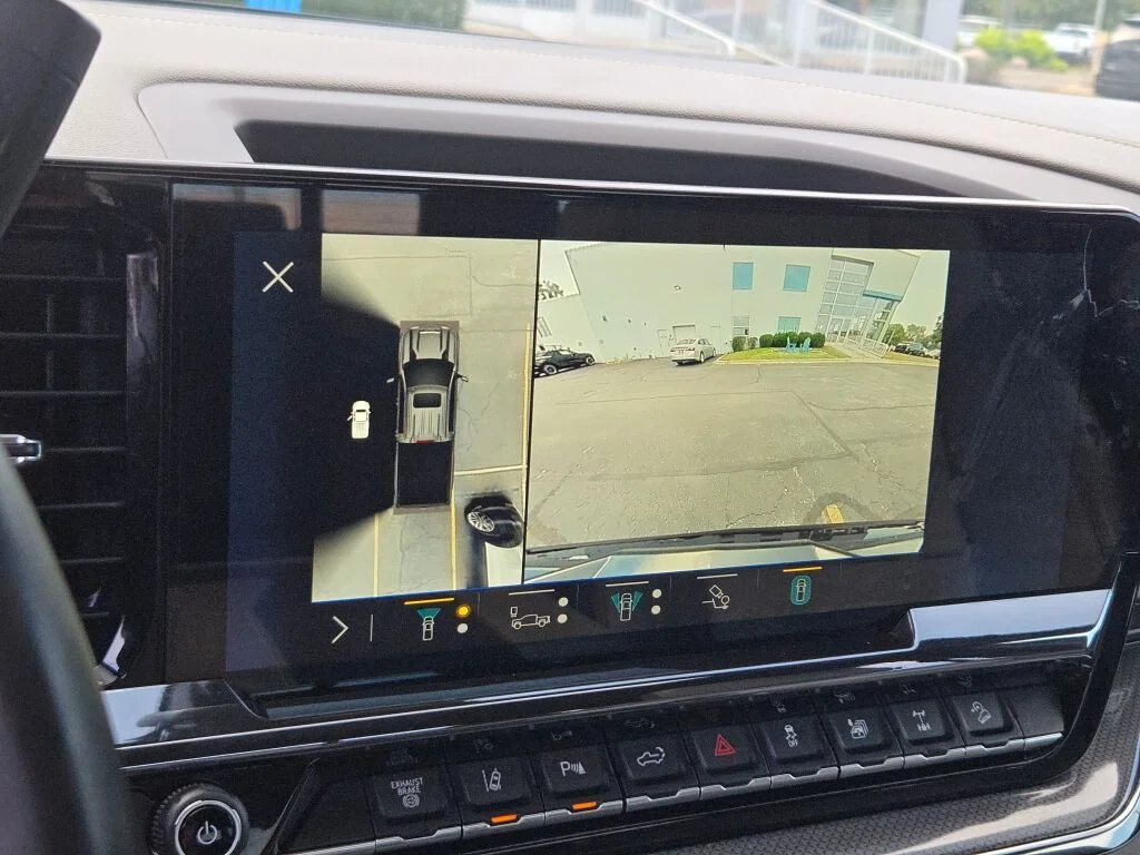 Used 2024 Black Chevrolet ZR2 image 33
