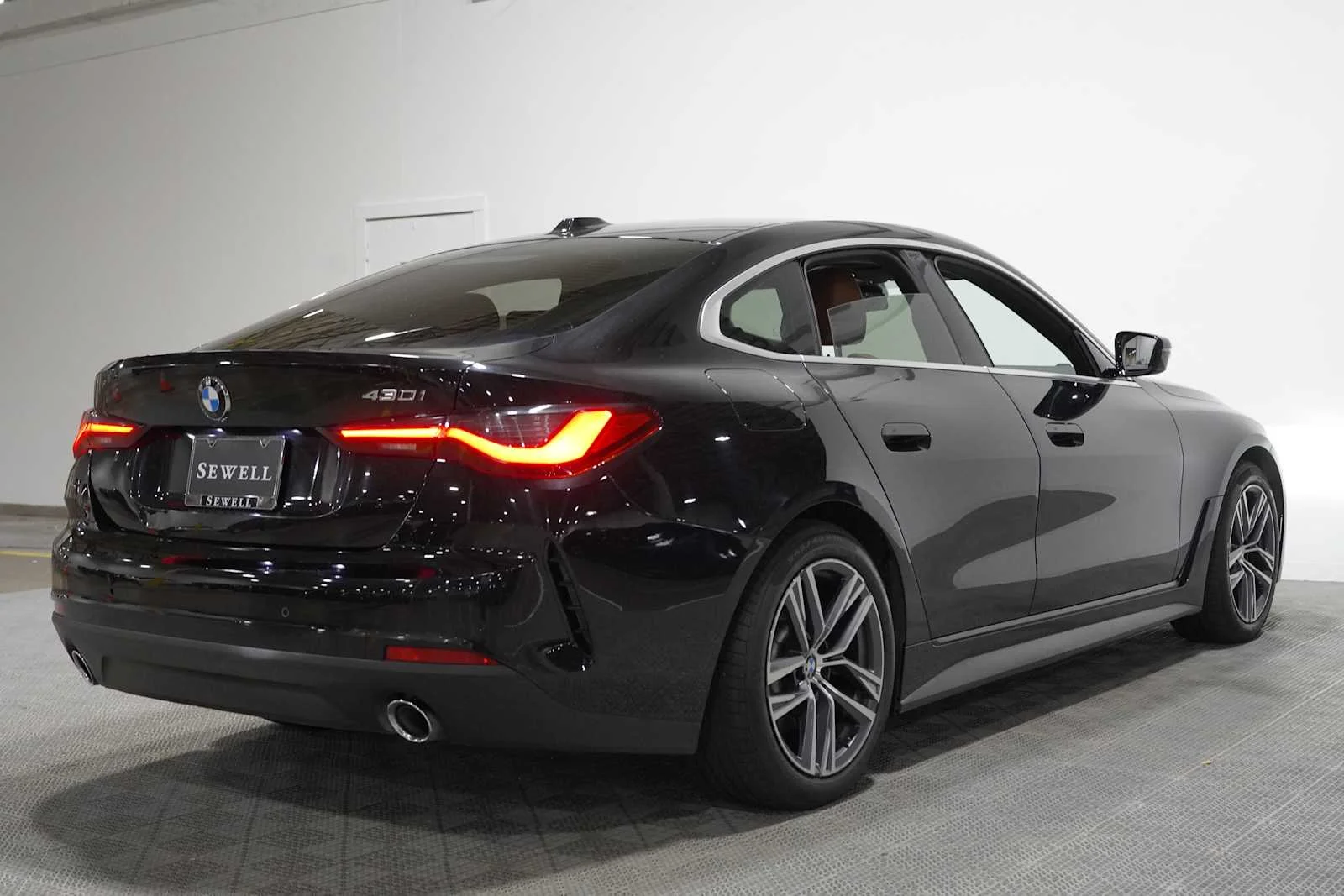 Used 2022 Black Sapphire Metallic BMW 430i image 6