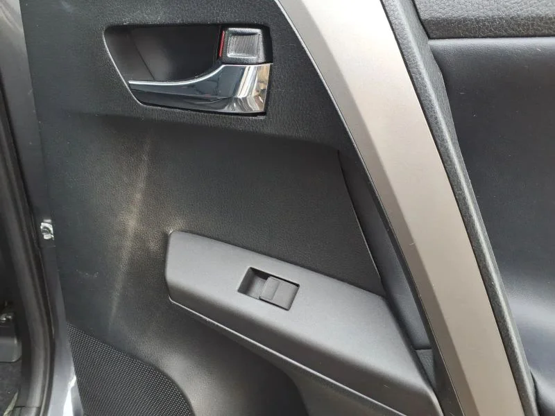 Used 2018 Gray Toyota XLE Sport Utility 4D image 15