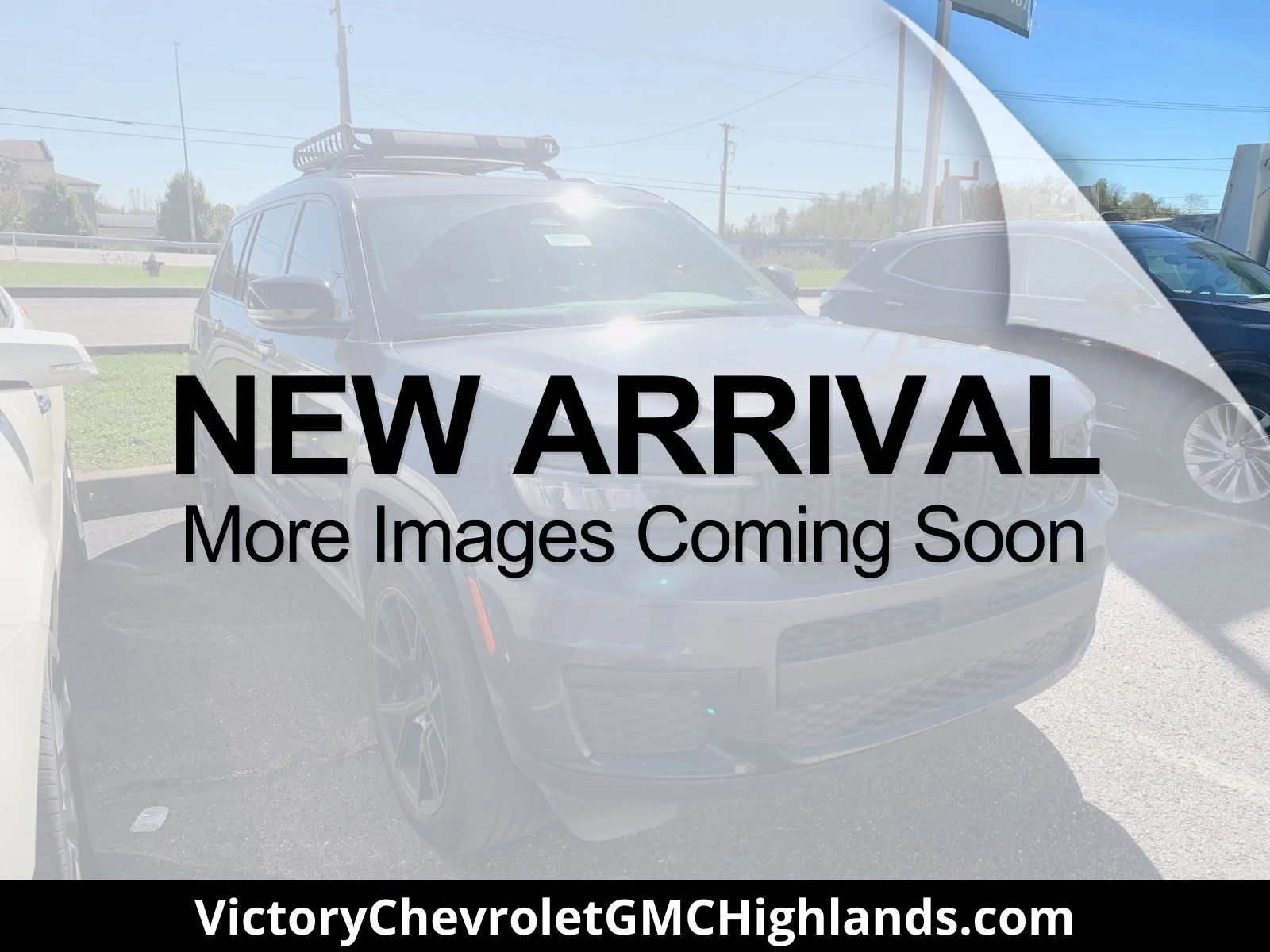 Used 2025 Gray Jeep Altitude X 4x4 image 1