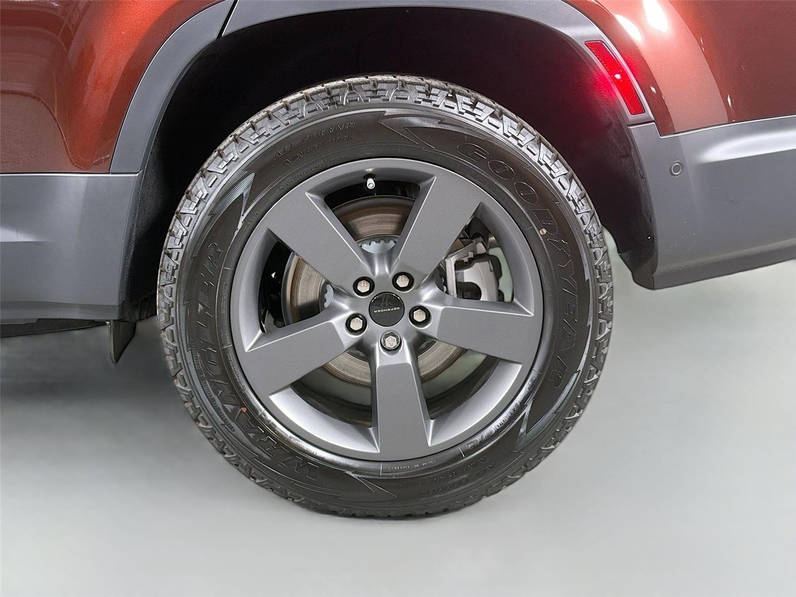 New 2026 SEDONA RED Land Rover S image 31