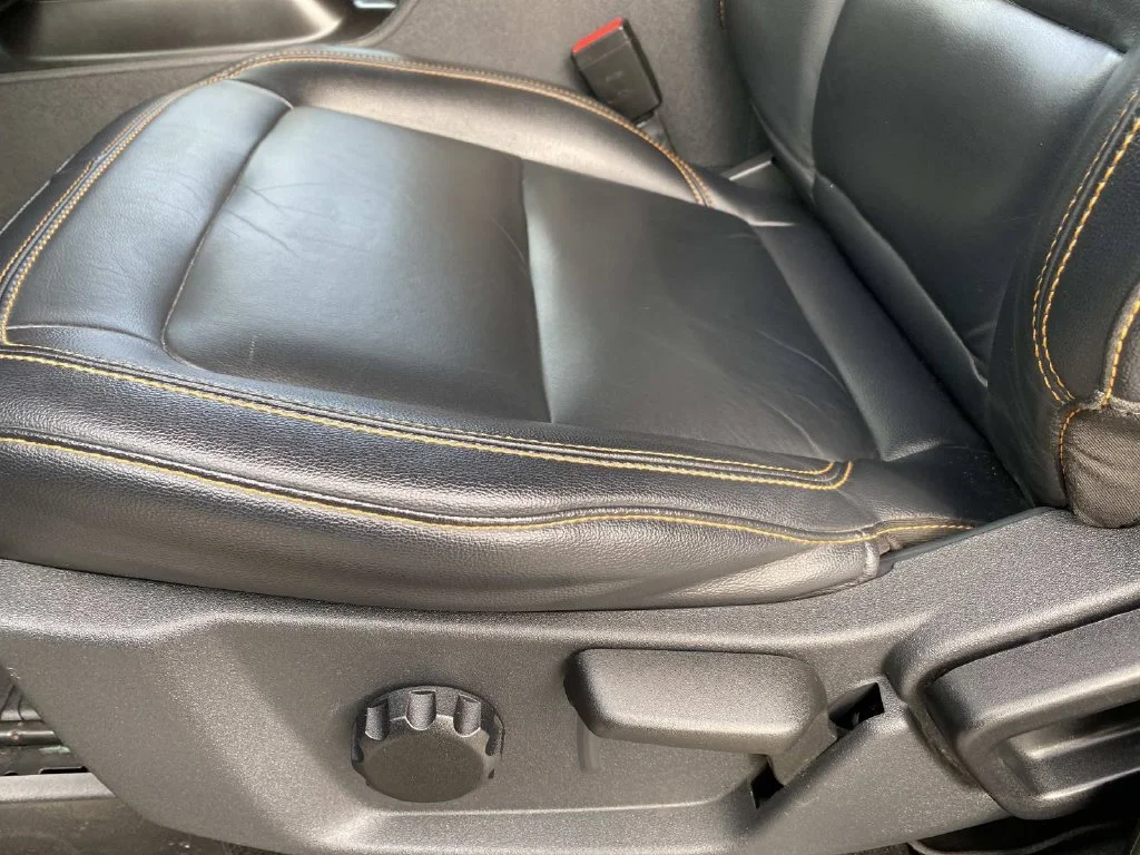 Used 2023 Gray Ford Badlands image 23