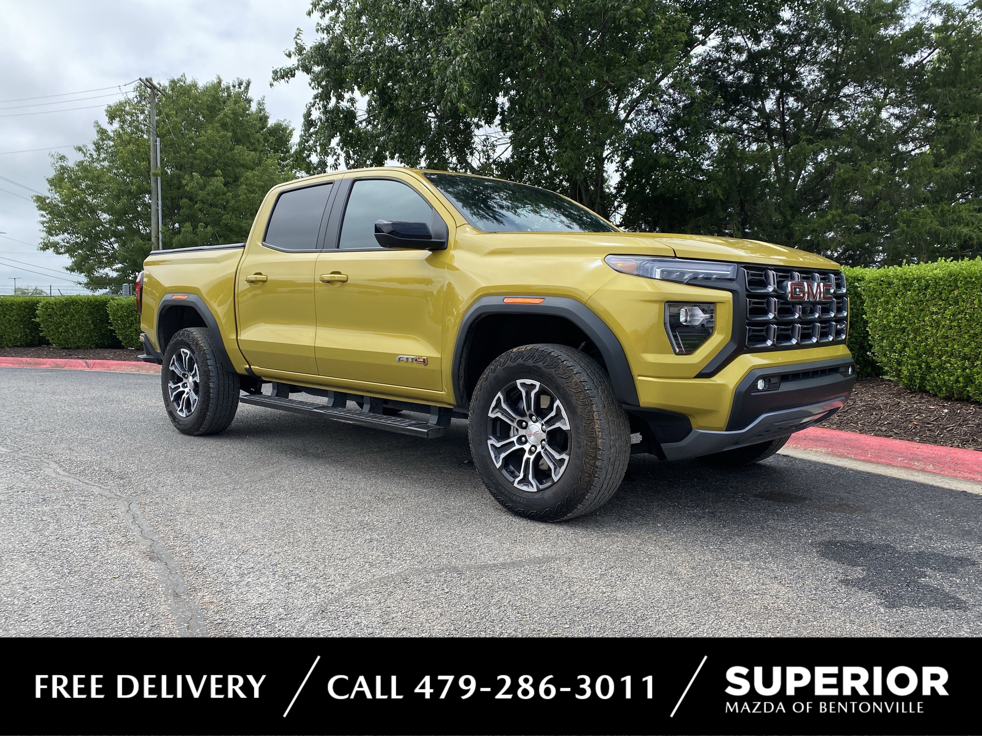2023 GMC Canyon 4WD AT4 Crew Cab Short Box's photo