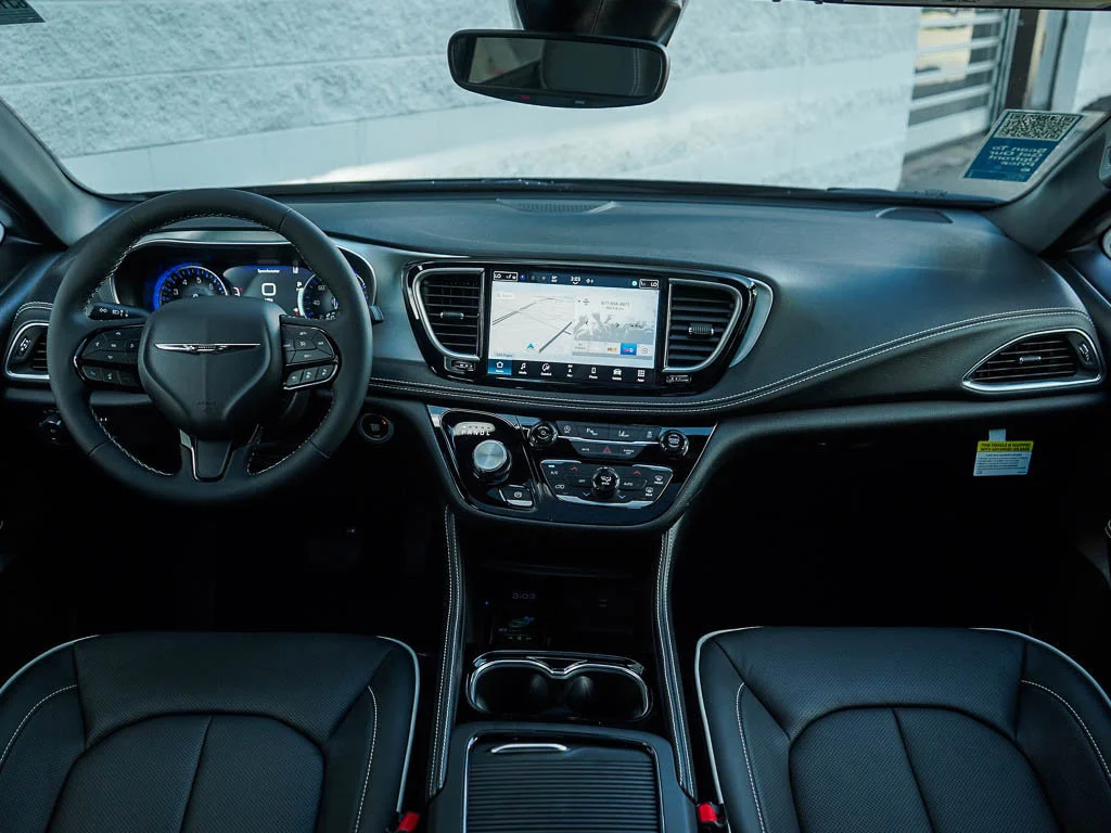 2026 Chrysler Pacifica Limited - Photo 14