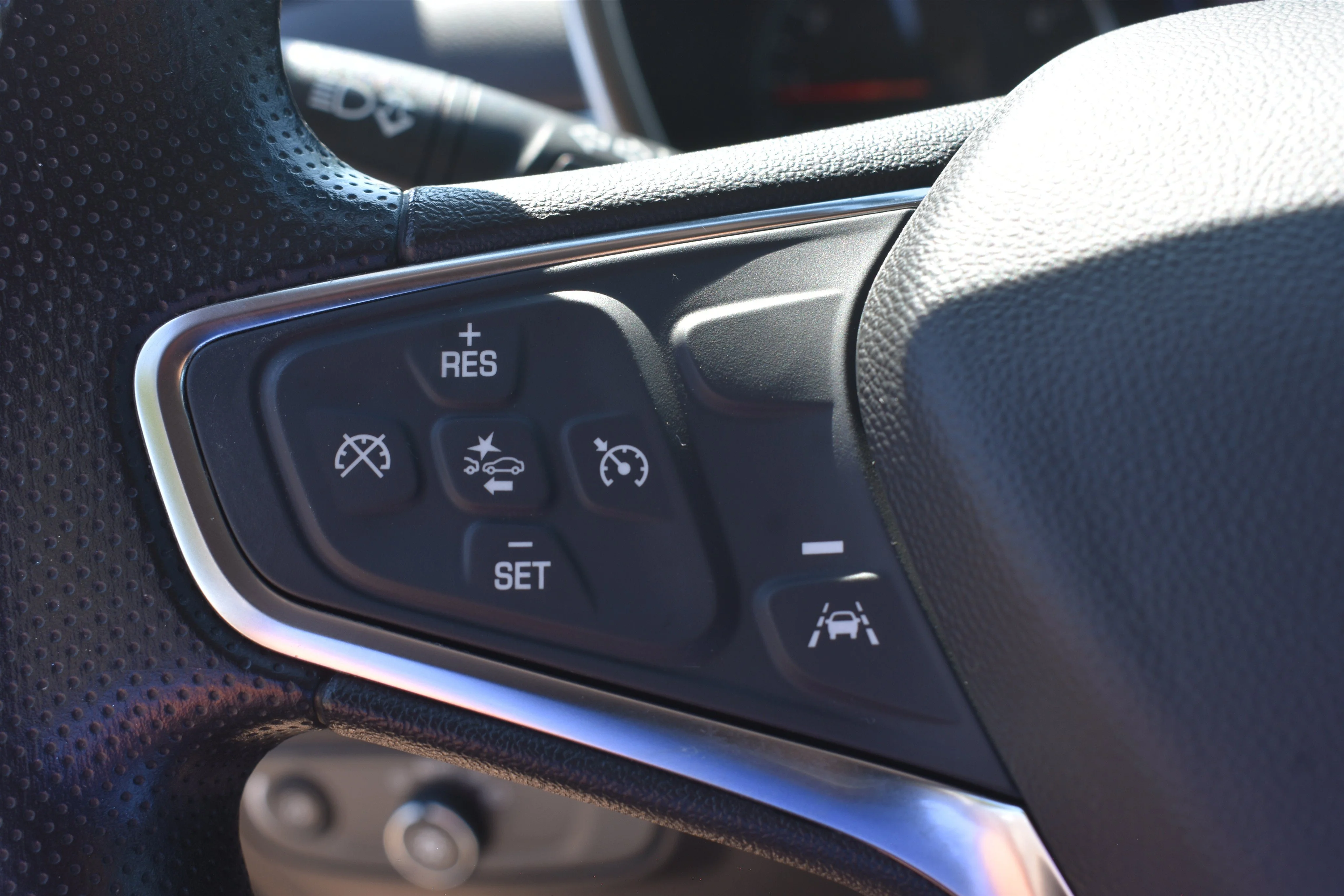 Used 2024 Sterling Gray Metallic Chevrolet LT image 21