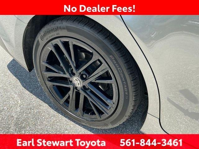 Certified Used 2025 PRECIOUS METAL Toyota  image 41