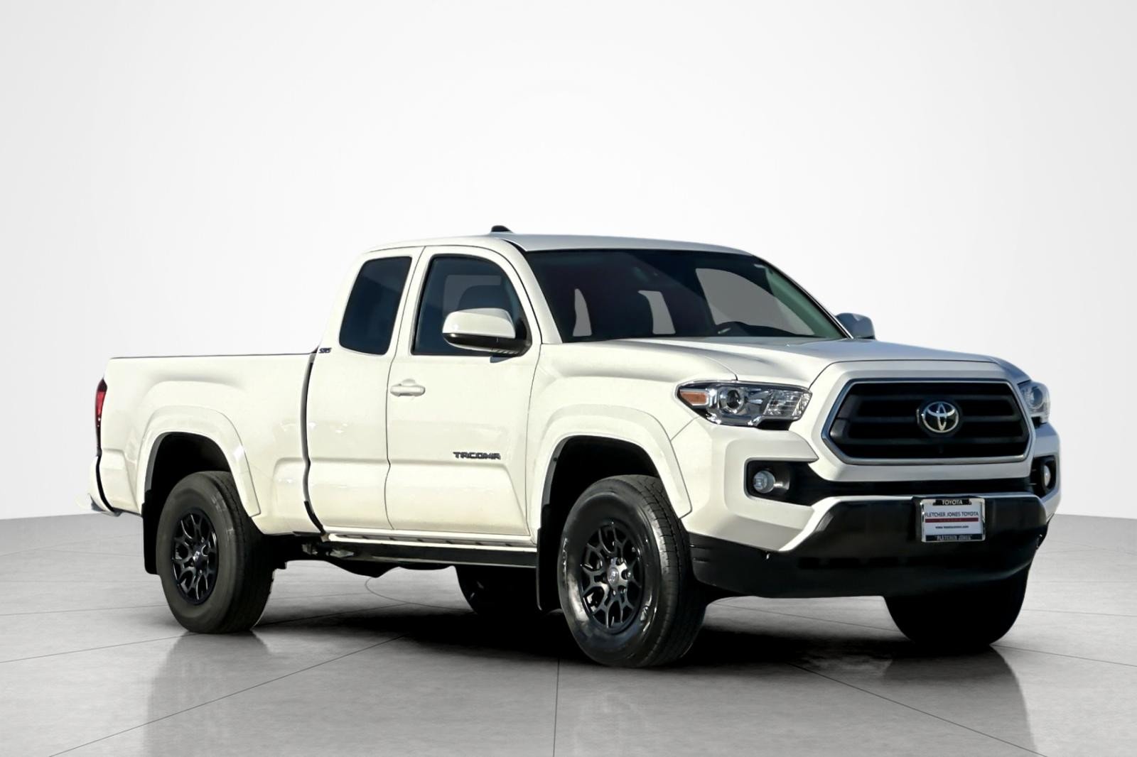 Certified Used 2022 WHITE Toyota SR5 image 7