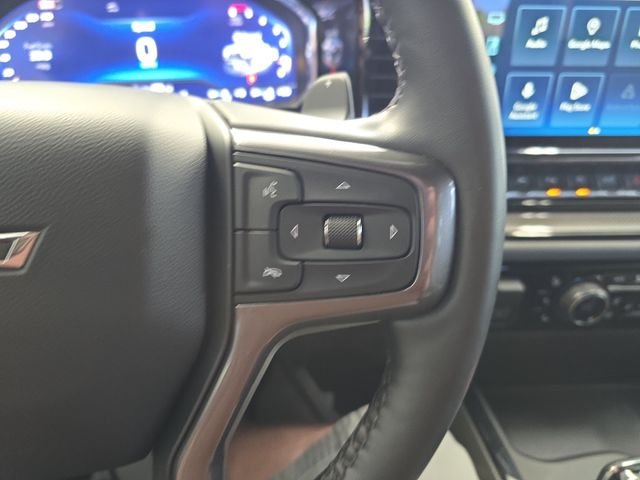 Used 2025 White Chevrolet ZR2 image 19