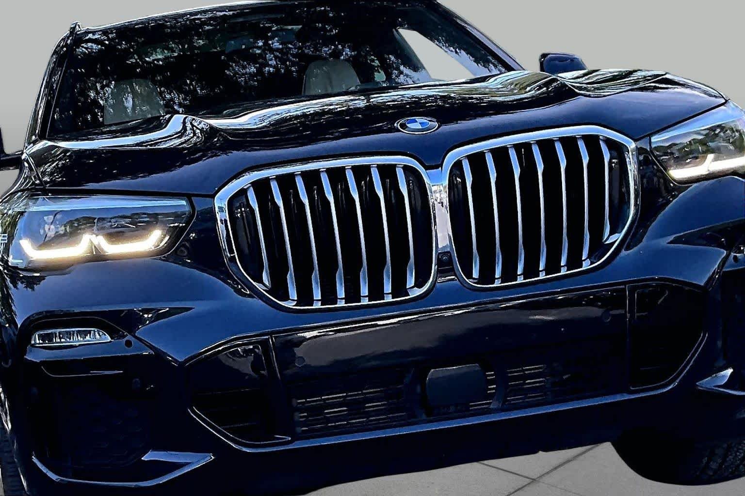Used 2021 Carbon Black Metallic BMW xDrive40i image 30