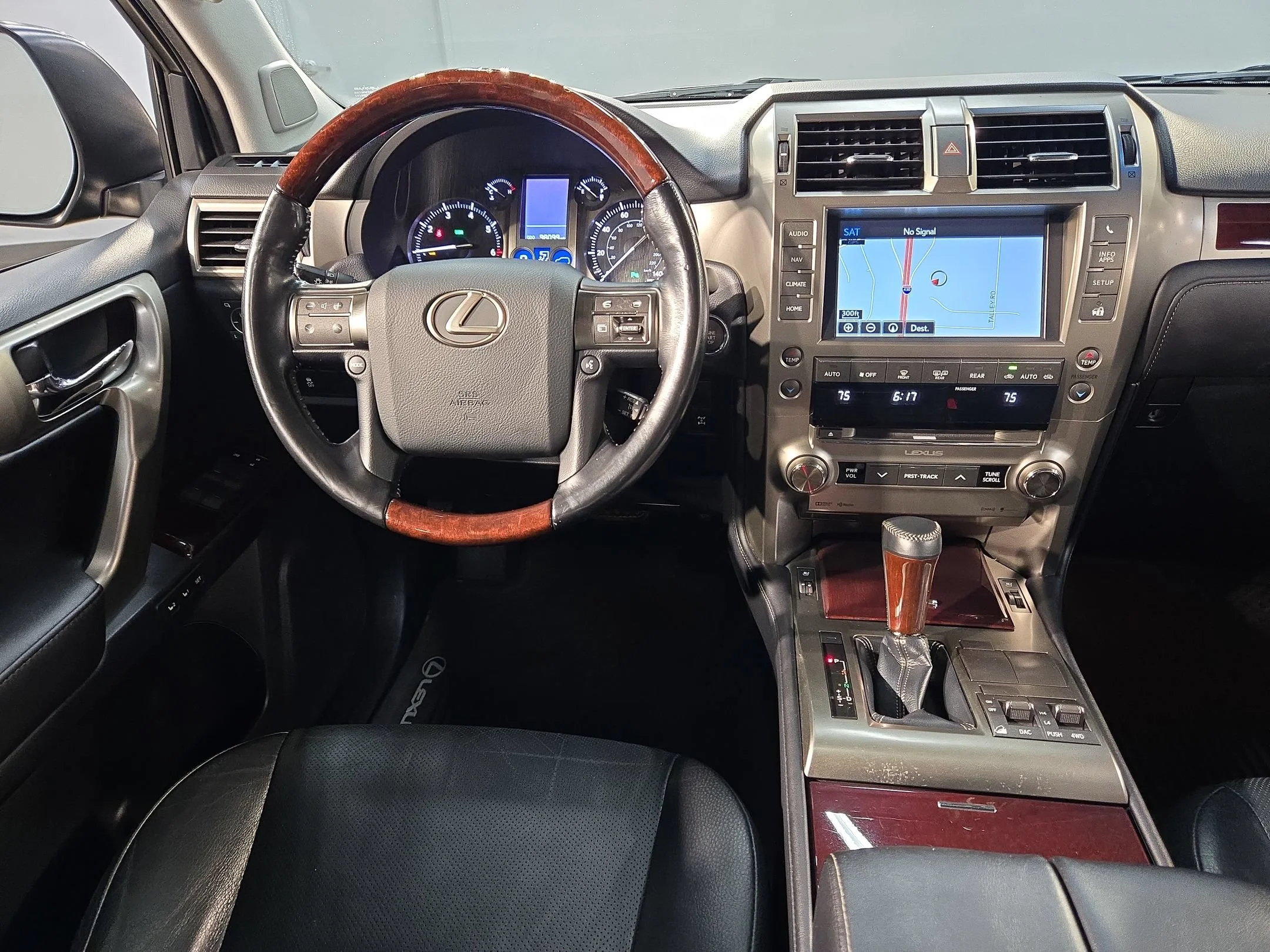 Used 2017 Black Onyx Lexus GX 460 image 9
