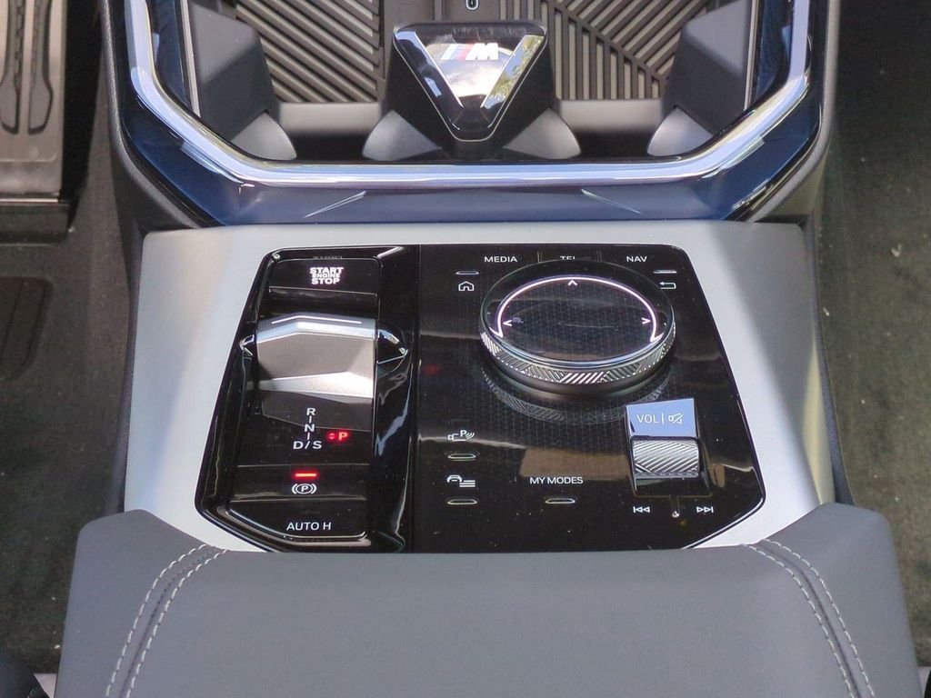 New 2026 Gray Metallic BMW 30 xDrive image 19