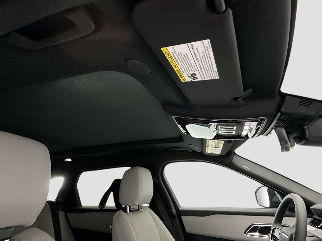 New 2026 Varesine Blue LAND ROVER Dynamic SE image 17