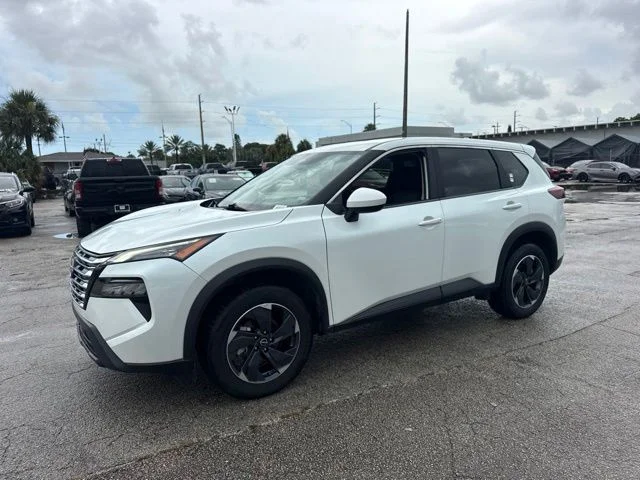 Used 2025 White Nissan SV image 7