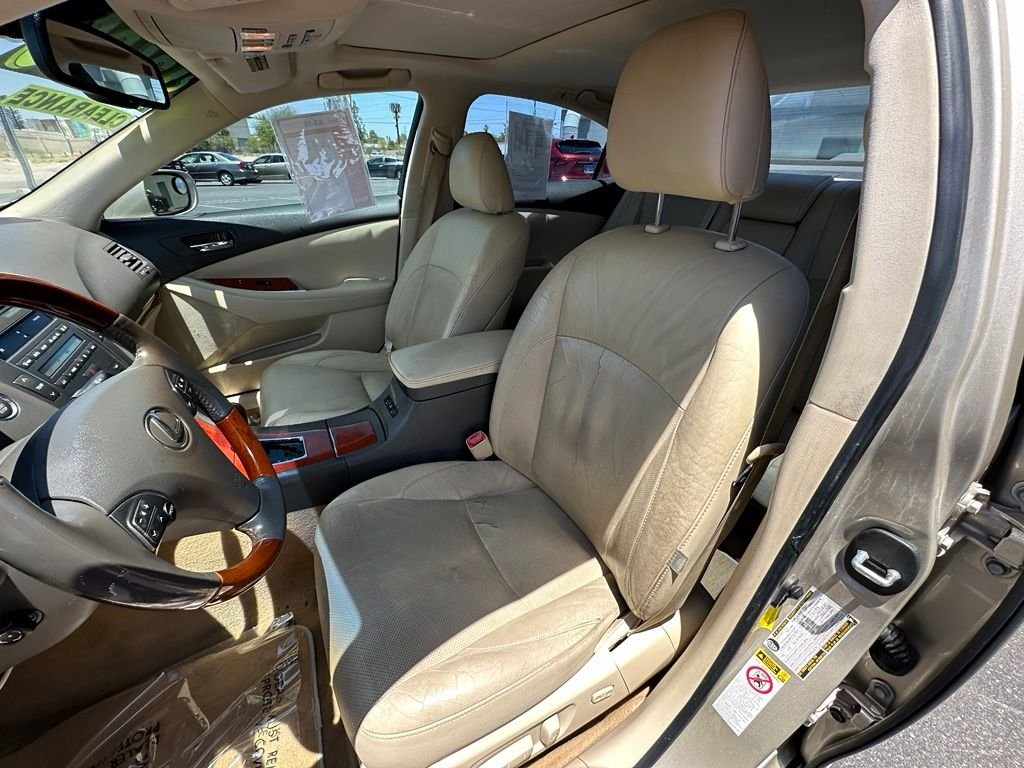 Used 2011 Beige Lexus 350 image 4