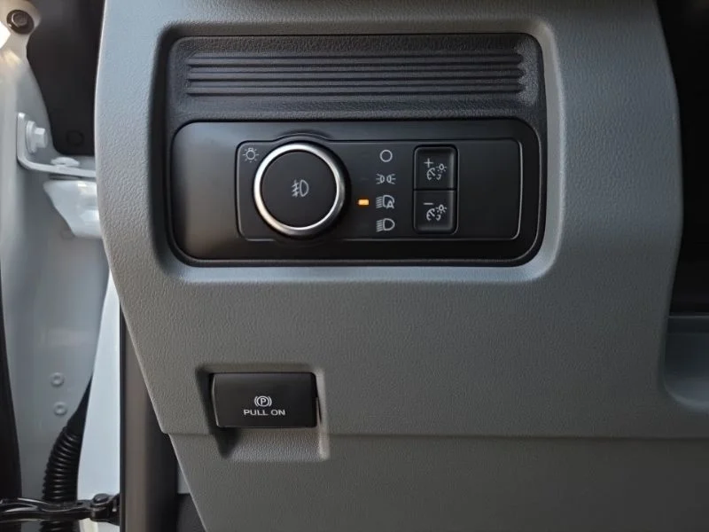 New 2026 Oxford White Ford F-600® XL image 17