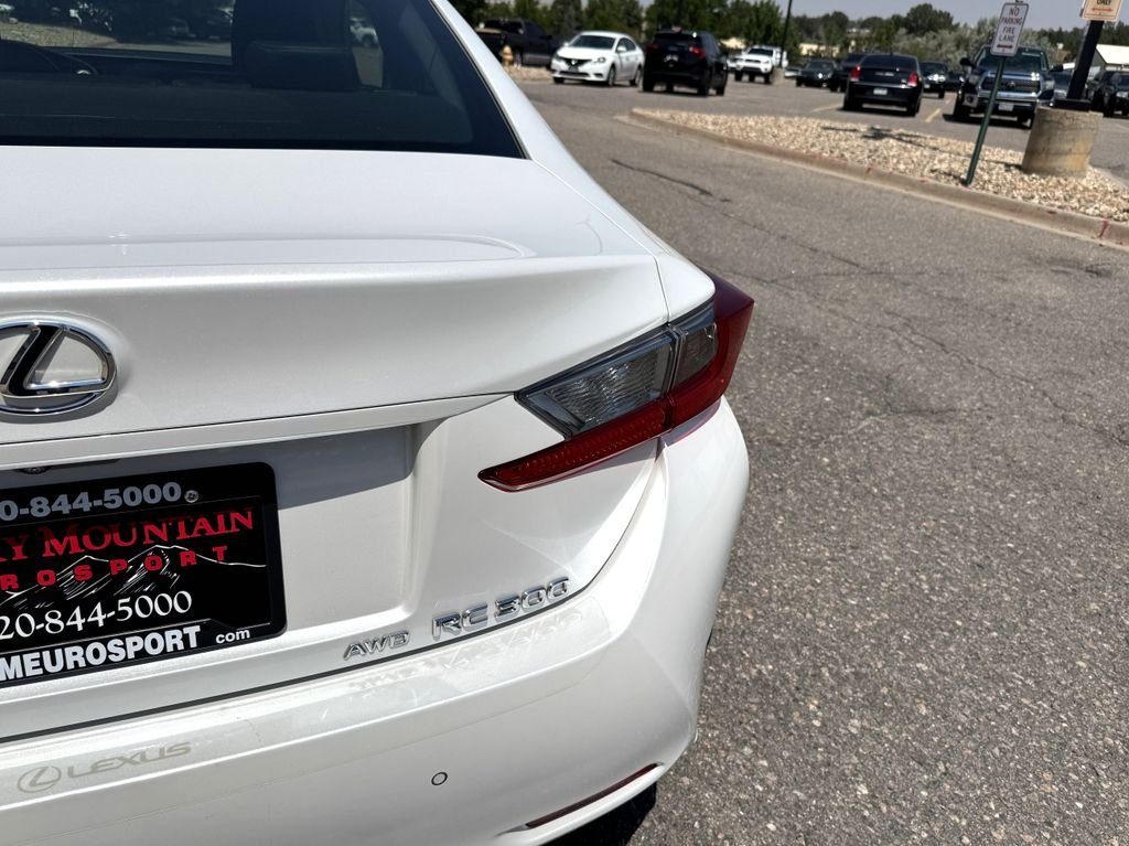 Used 2016 White Lexus 300 image 9