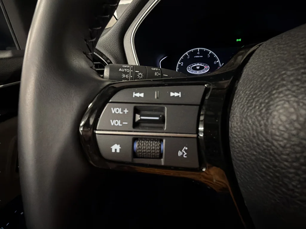 Used 2025 Blue Honda Touring image 15