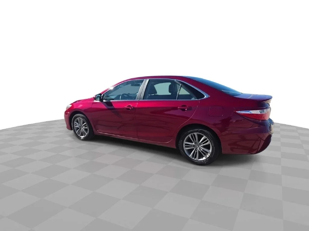 Used 2015 Red Toyota SE image 6