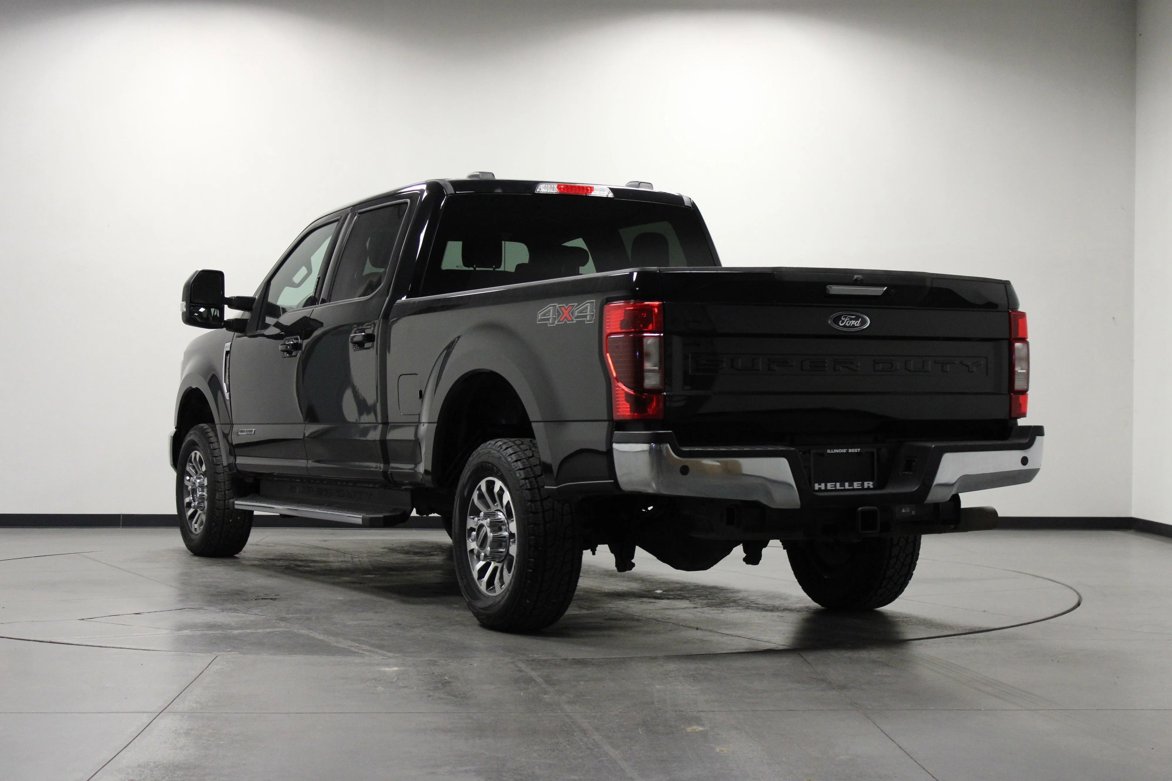 Used 2022 Agate Black Metallic Ford Lariat image 6