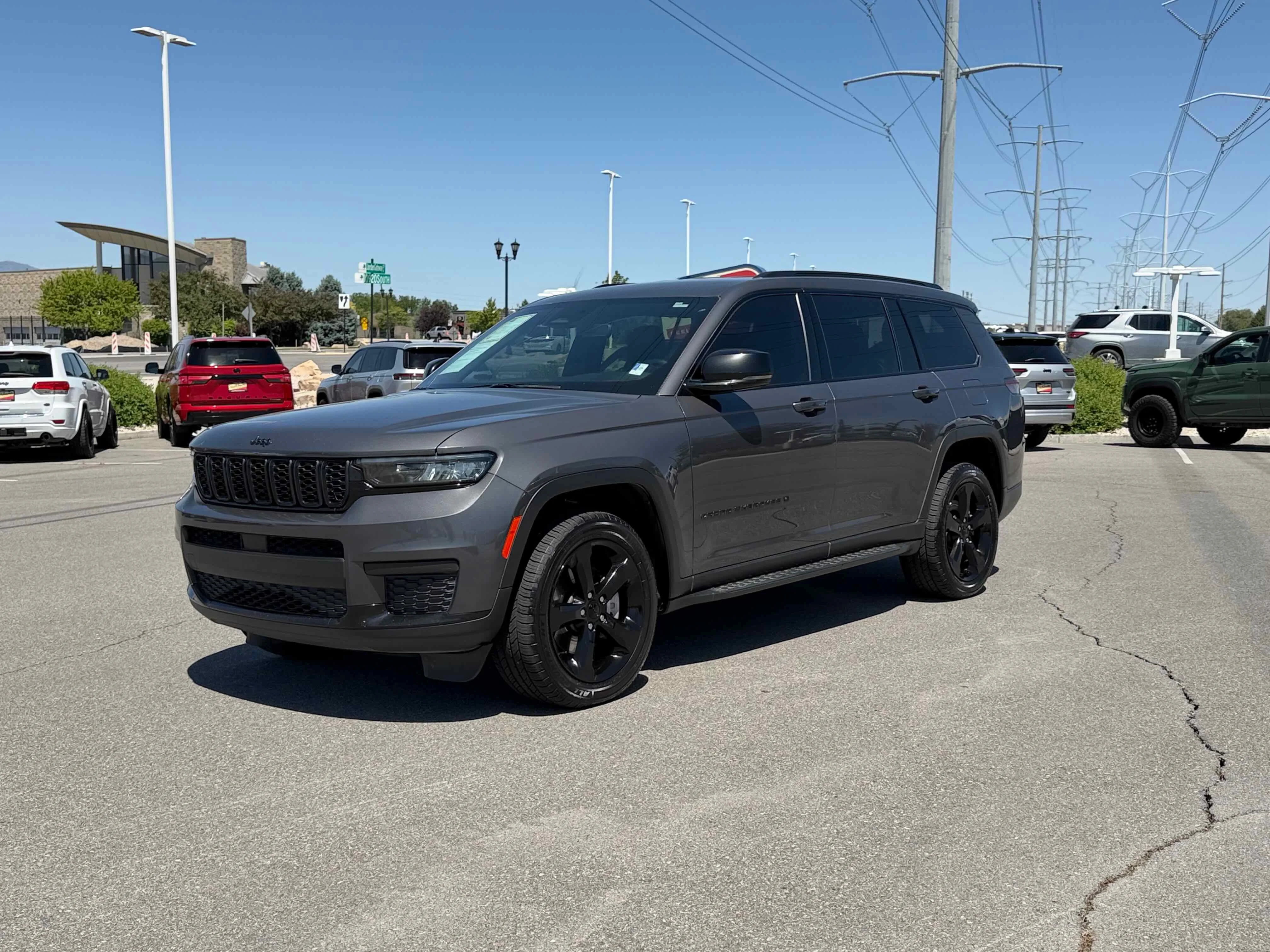 Used 2021 Baltic Gray Metallic Clearcoat Jeep Altitude image 1