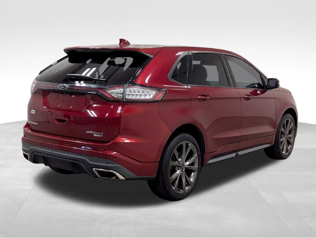 Used 2016 Red Ford Sport image 19