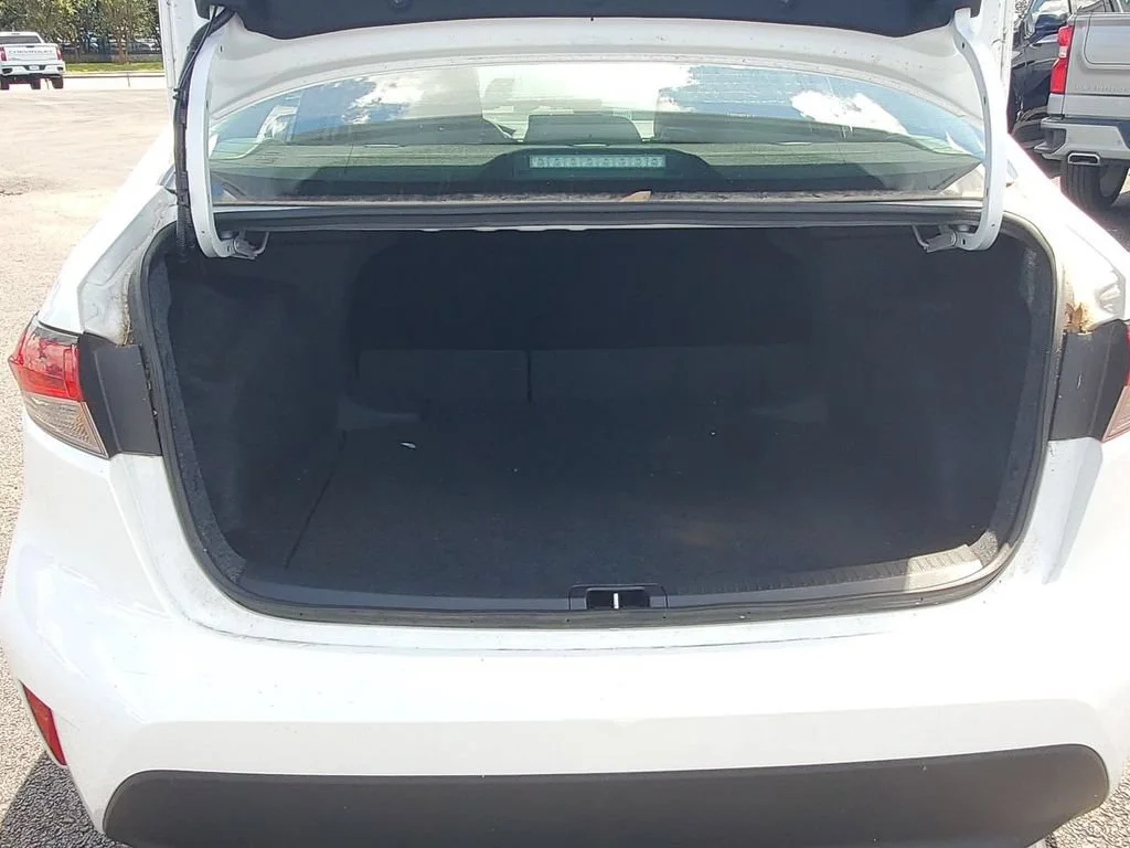 Used 2025 White Toyota LE image 25