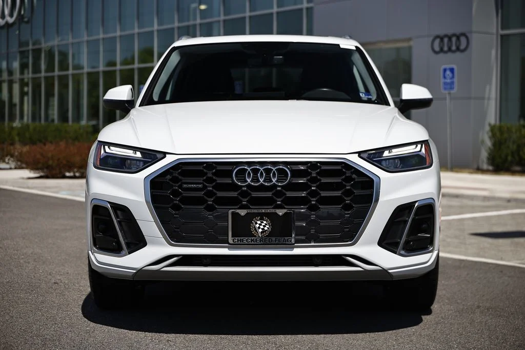 Used 2025 Glacier White Audi 45 S line Premium image 13