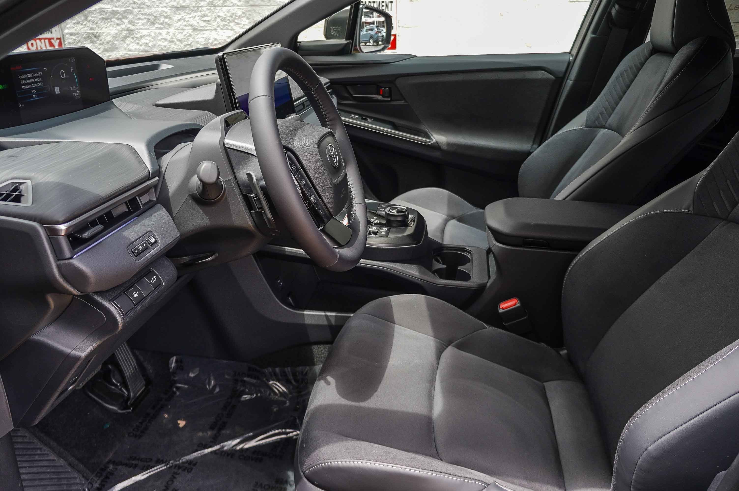 2026 Toyota C-HR XSE - Photo 21