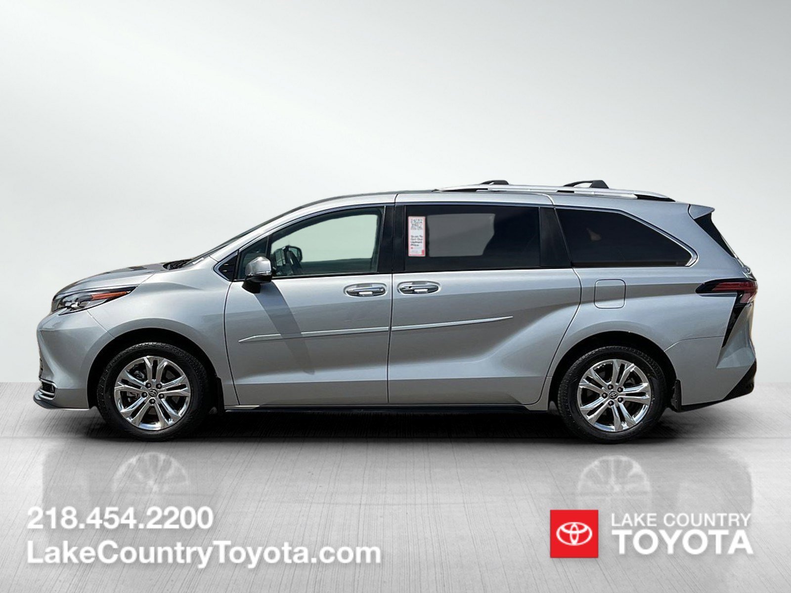 Used 2022 Toyota Sienna Platinum with VIN 5TDESKFC4NS060753 for sale in Brainerd, Minnesota