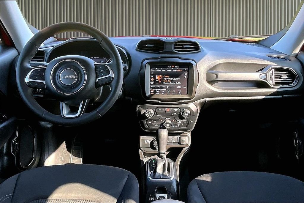 Used 2023 Red Jeep Altitude image 18