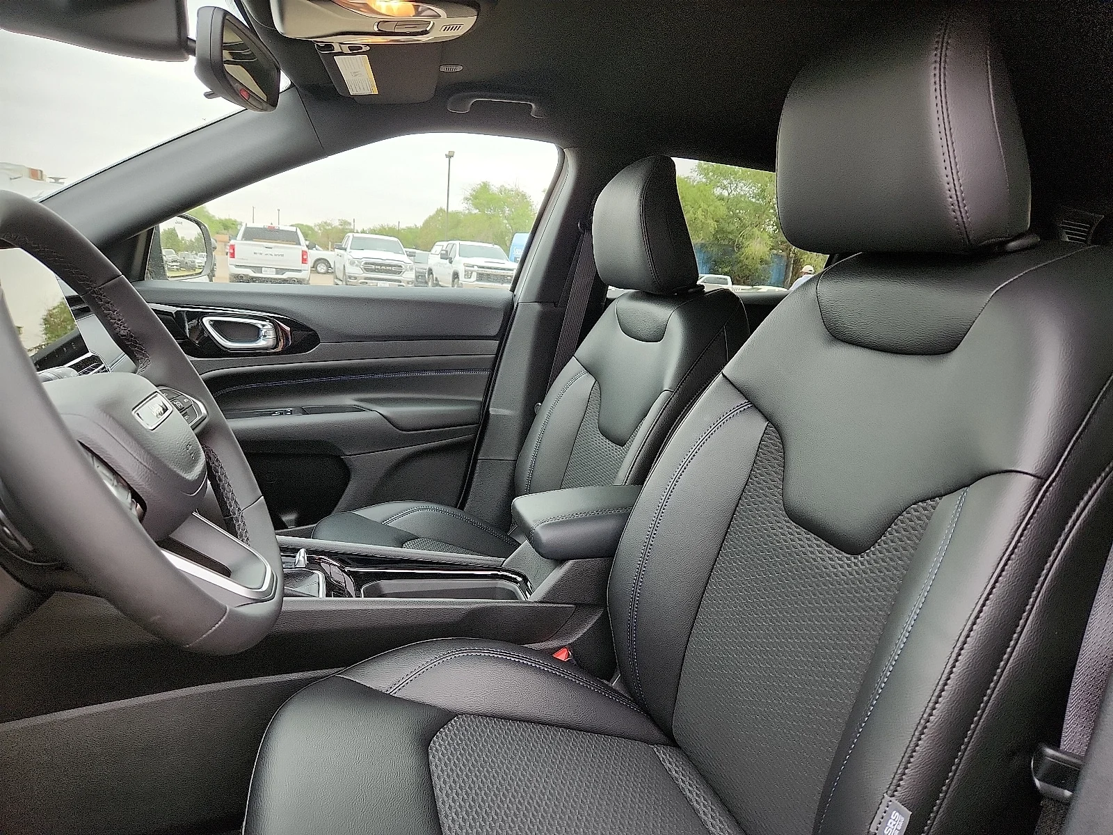 New 2026 Silver Jeep LATITUDE ALTITUDE 4X4 image 11