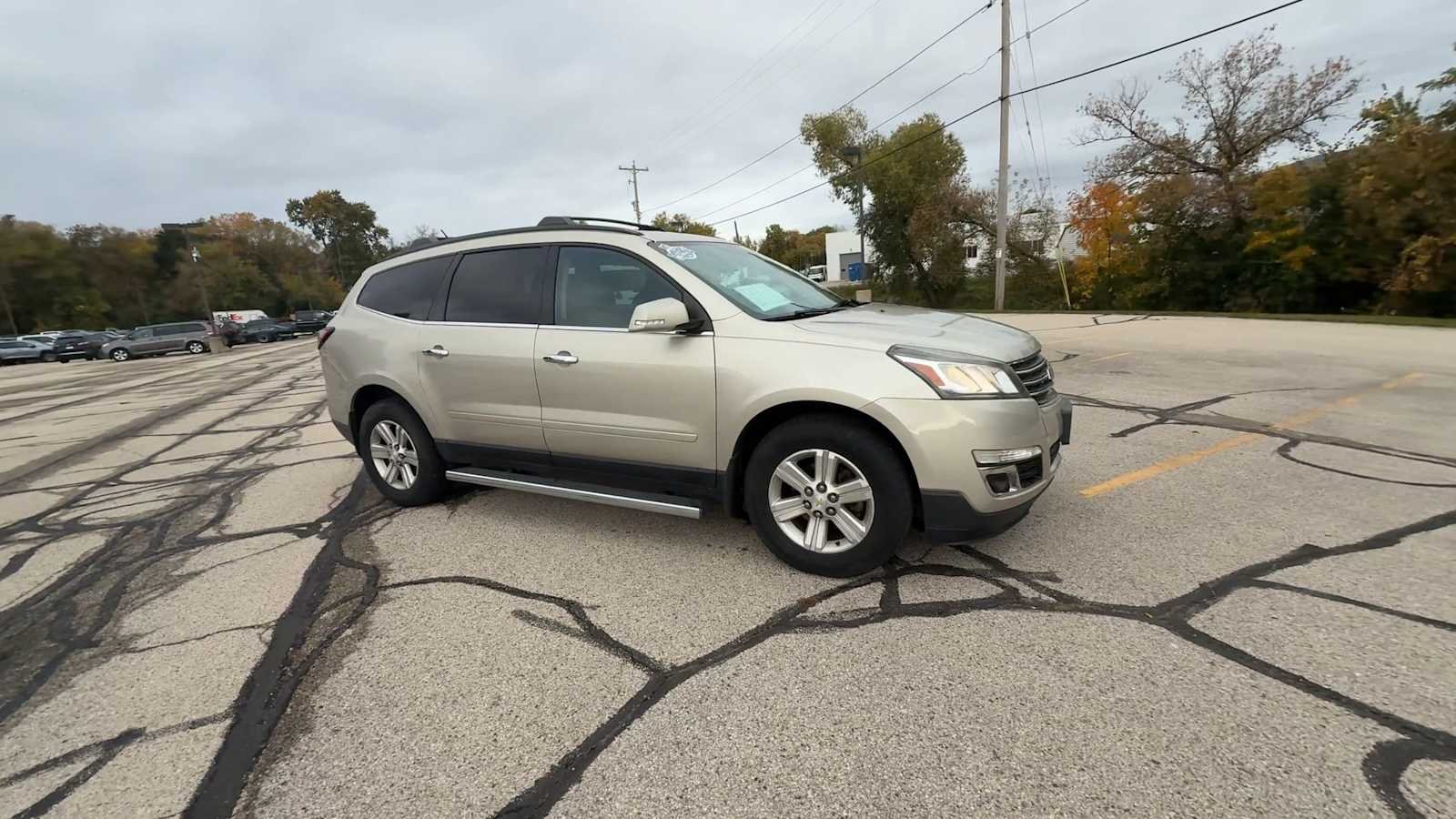 Used 2014 Chevrolet Traverse 1LT with VIN 1GNKVGKD0EJ339319 for sale in Hales Corners, WI