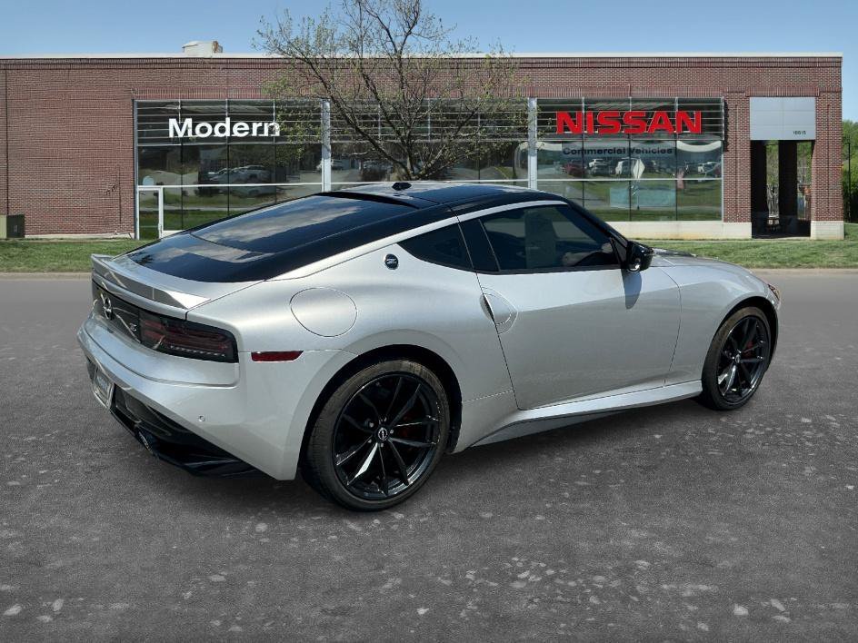 Used 2024 Brilliant Silver/Super Black Nissan Performance image 4