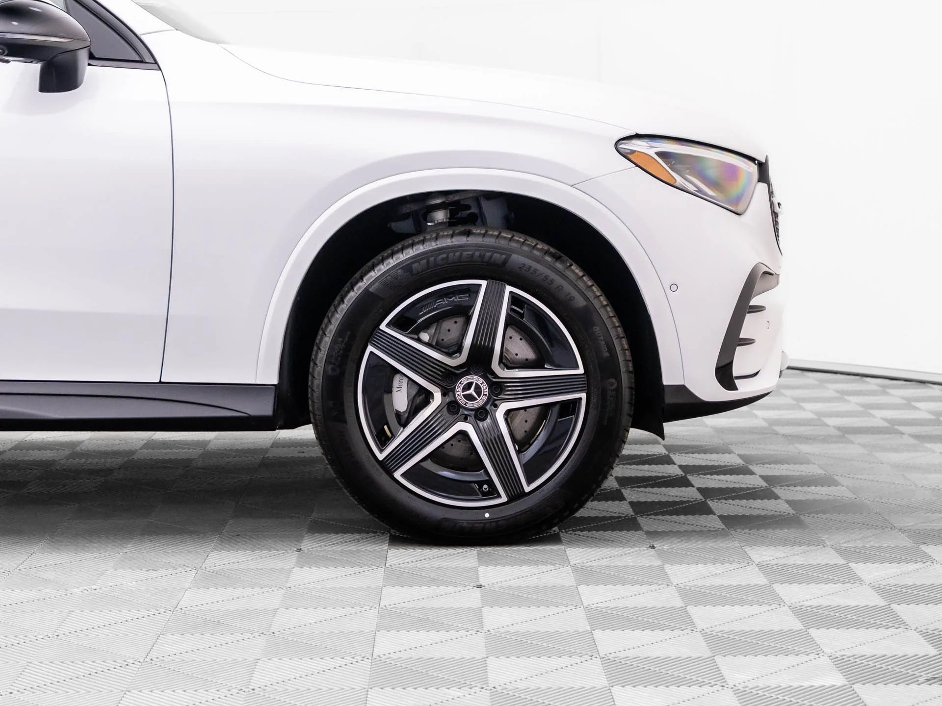 New 2026 White Mercedes-Benz GLC 300 image 37