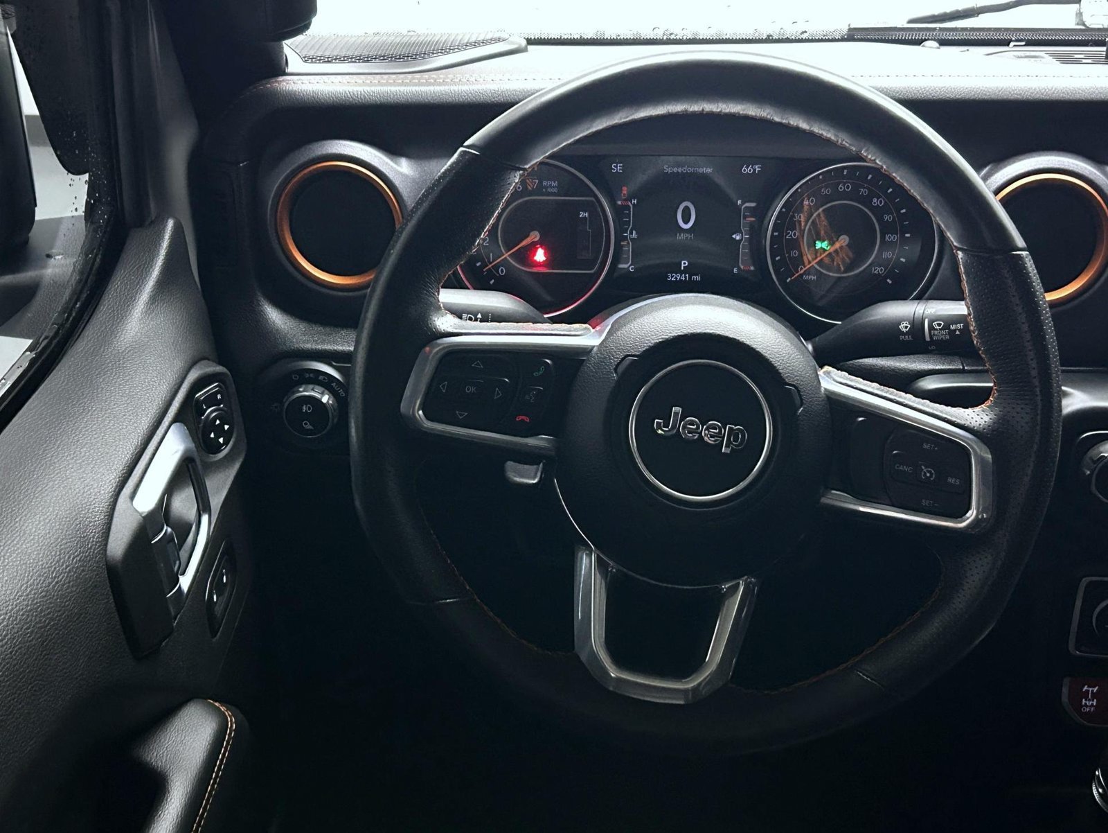 Used 2023 Gray Jeep Mojave image 12