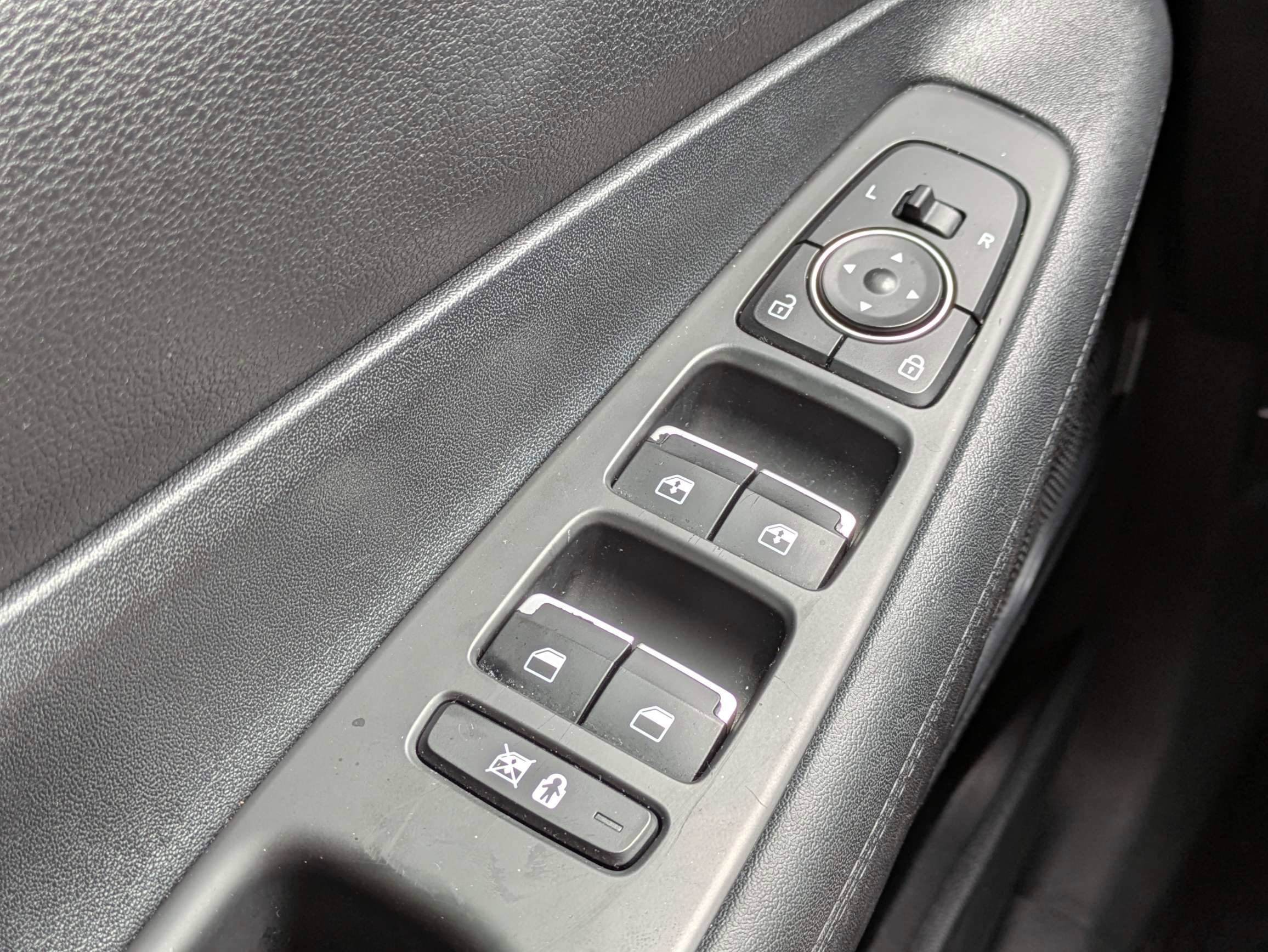 Used 2020 Machine Gray Hyundai SEL image 28