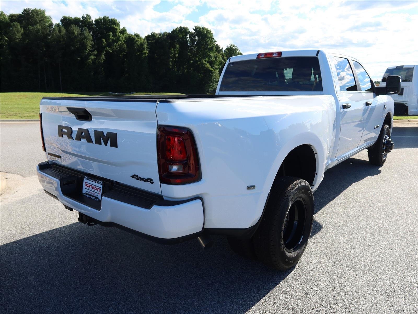 New 2026 Bright White Clear-Coat Exterior Paint RAM Big Horn image 7