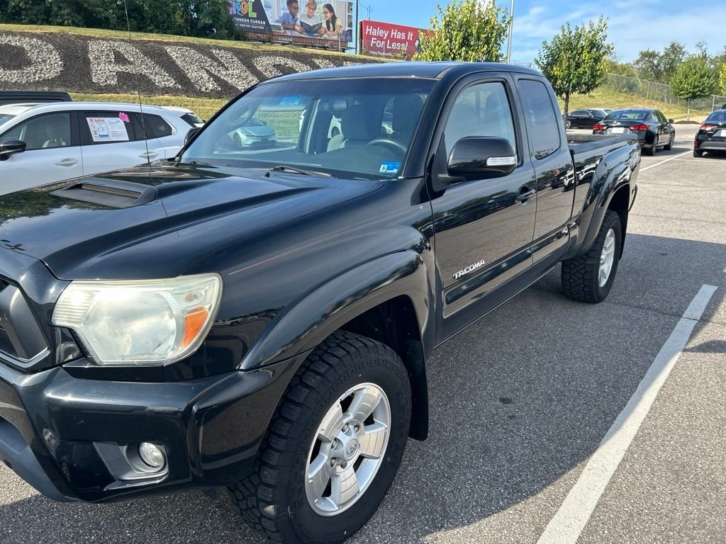 Used 2015 Black Toyota Base image 2