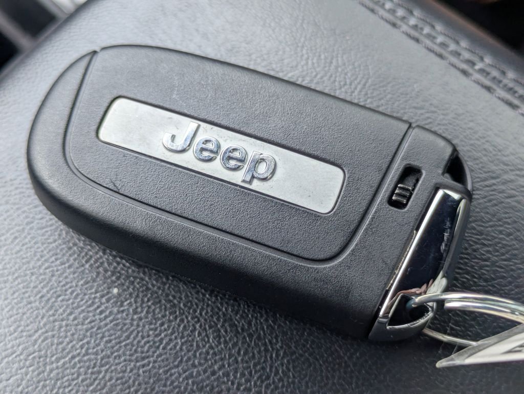 Used 2024 White Jeep Sport image 33