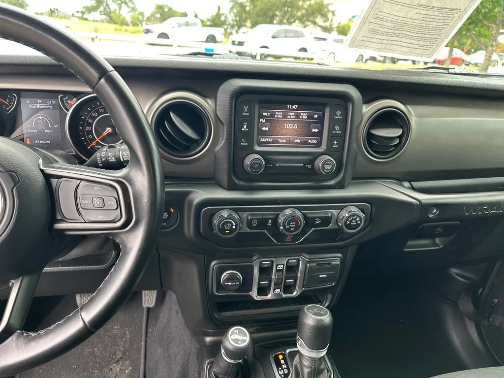 Used 2020 Gray Jeep Unlimited Sport S image 21