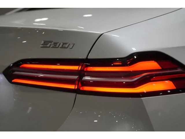 New 2026 Mineral White Metallic BMW 530i image 8