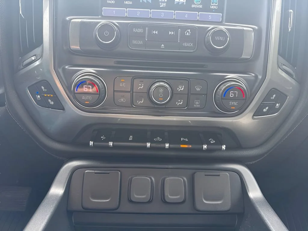 Used 2018 SUMMIT WHITE Chevrolet LTZ image 20