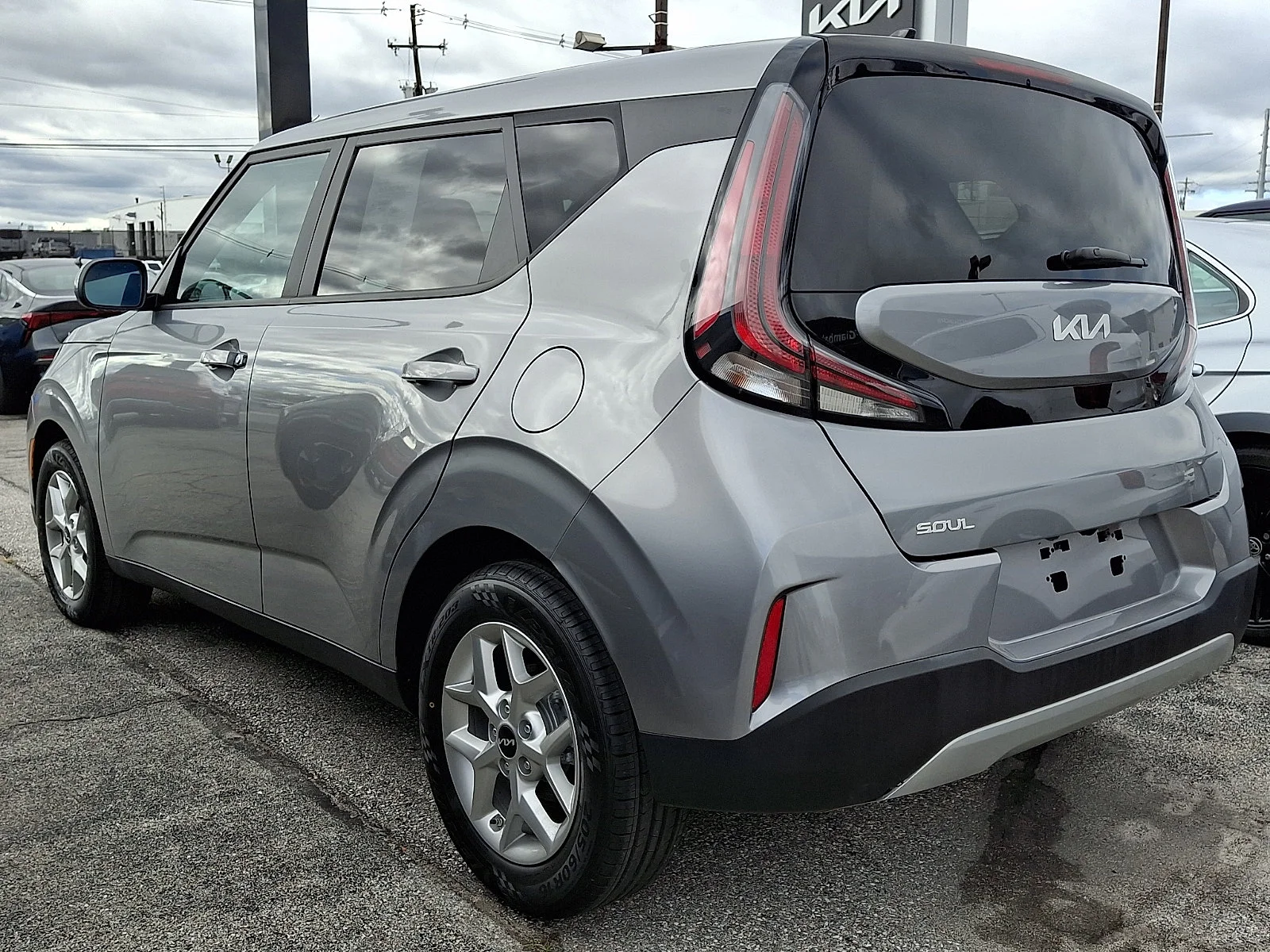 Certified Used 2023 Gray Kia LX image 4