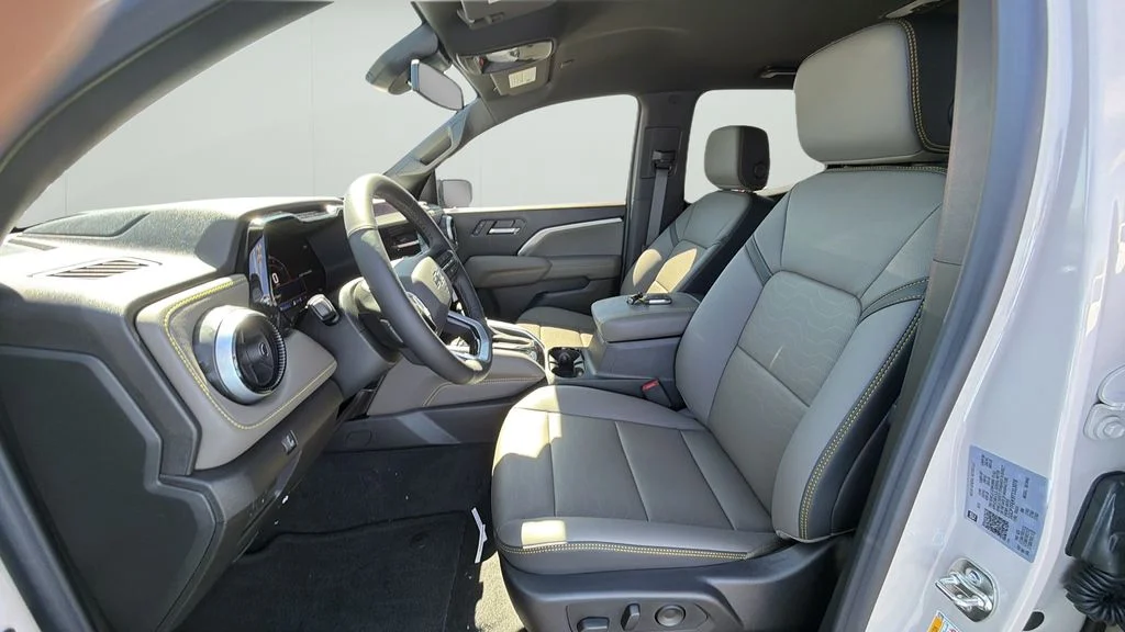 New 2026 White Chevrolet ZR2 image 16
