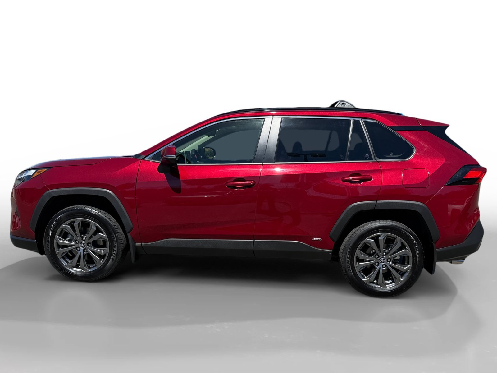 Used 2025 Pearl Toyota XLE Premium image 2
