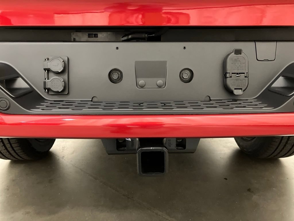 New 2026 Molten Red Pearl-Coat Exterior Paint RAM Longhorn image 33