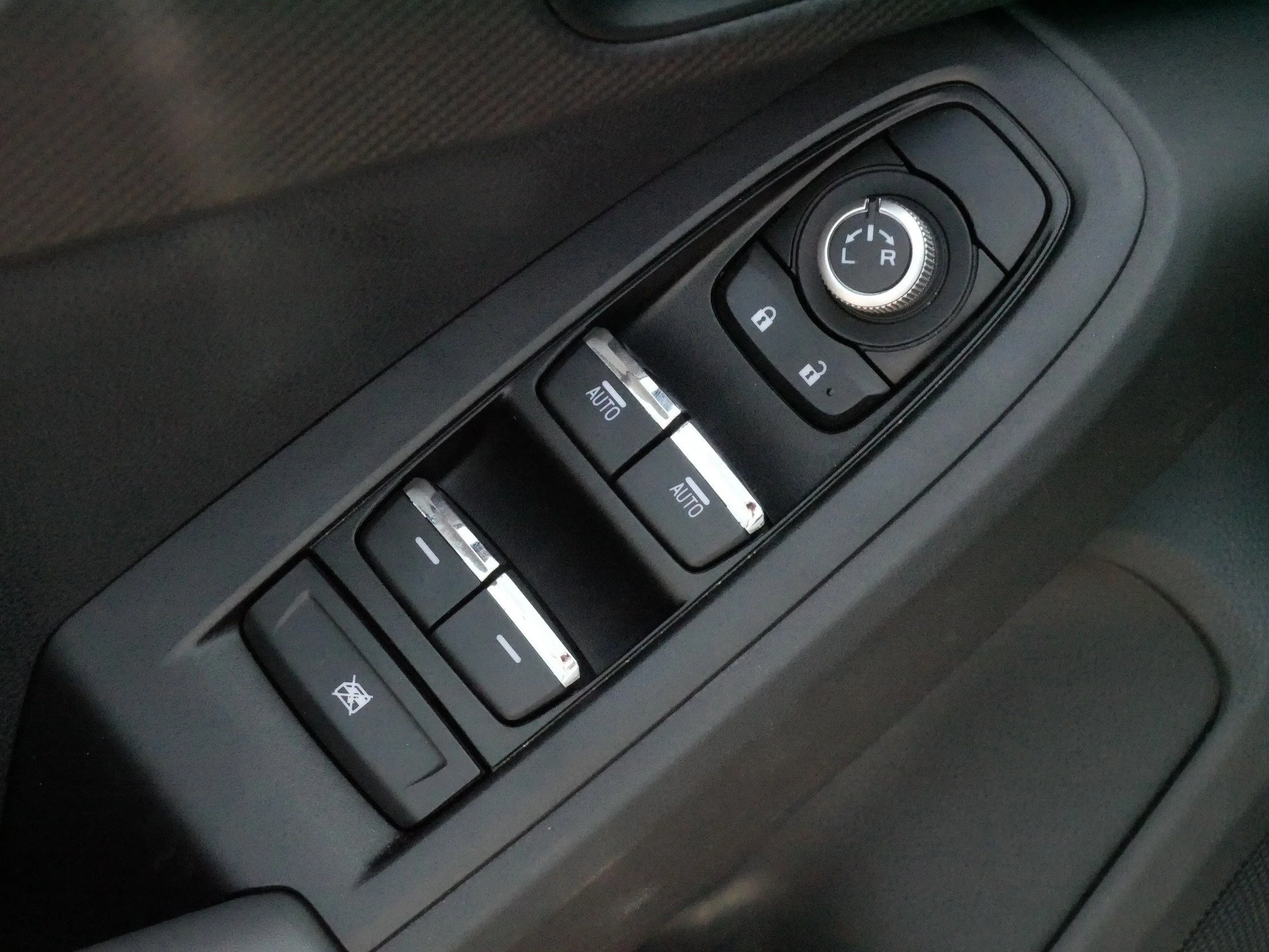 Used 2024 Magnetite Gray Metallic Subaru Limited image 19
