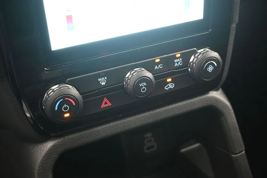 New 2026 Oxford White Ford XLT image 14