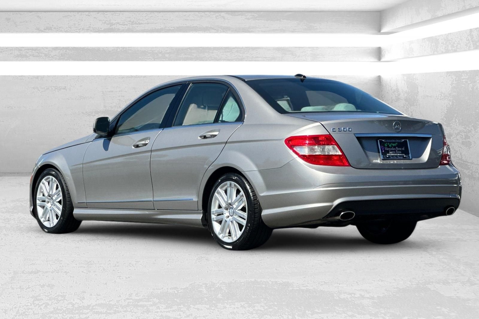 Used 2009 Silver Mercedes-Benz C 300 image 6