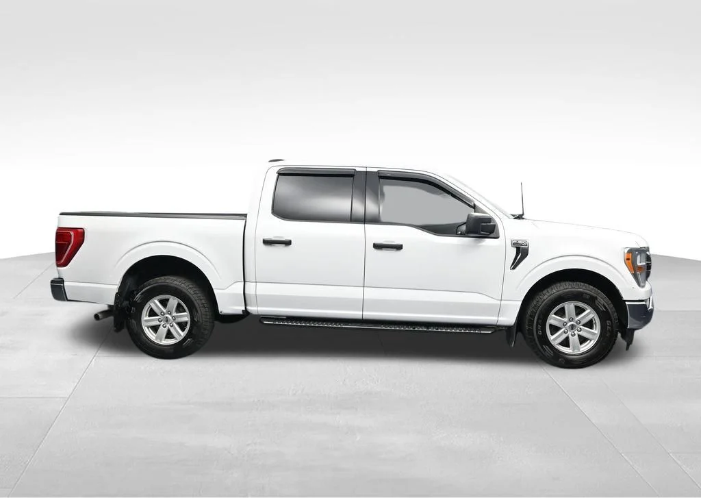Used 2022 White Ford XLT image 6